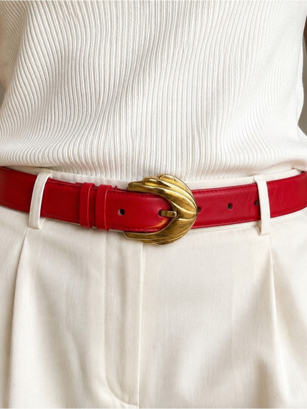 Vintage Liz Claiborne Red Leather Belt Oversized Gold Statement Buckle Medium